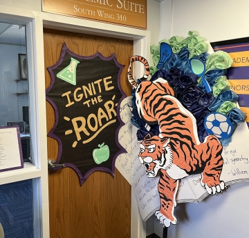 Honors Program homecoming door